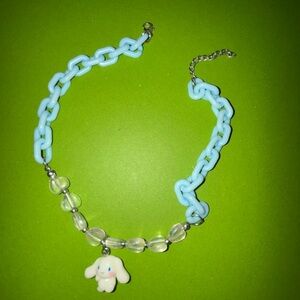 Hot Topic Light Blue and White Necklace